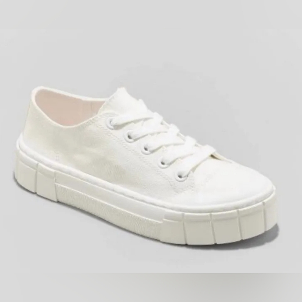 *Mad Love Women's Fran Sneakers - White, Size 10